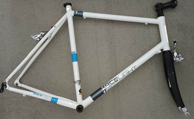 Kinesis Racelight bicycle frame. Carbon fork.