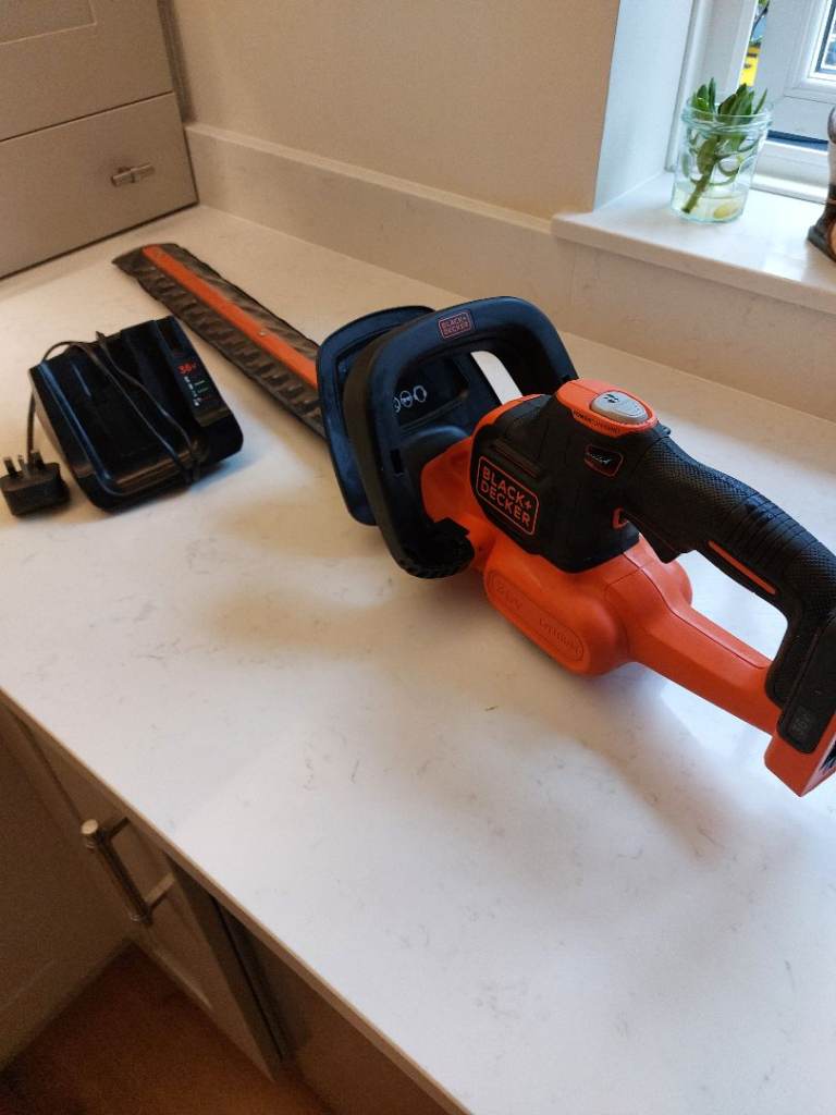 Black+Decker Cordless Hedge Trimmer with Charger as NEW