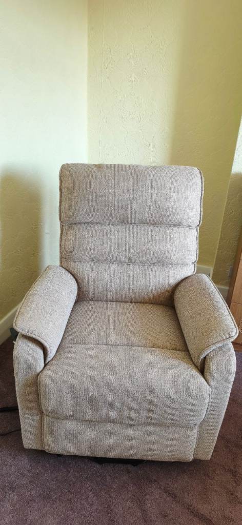 GFA Valencia Riser Recliner - Lisbon Wheat Fabric (Beige)