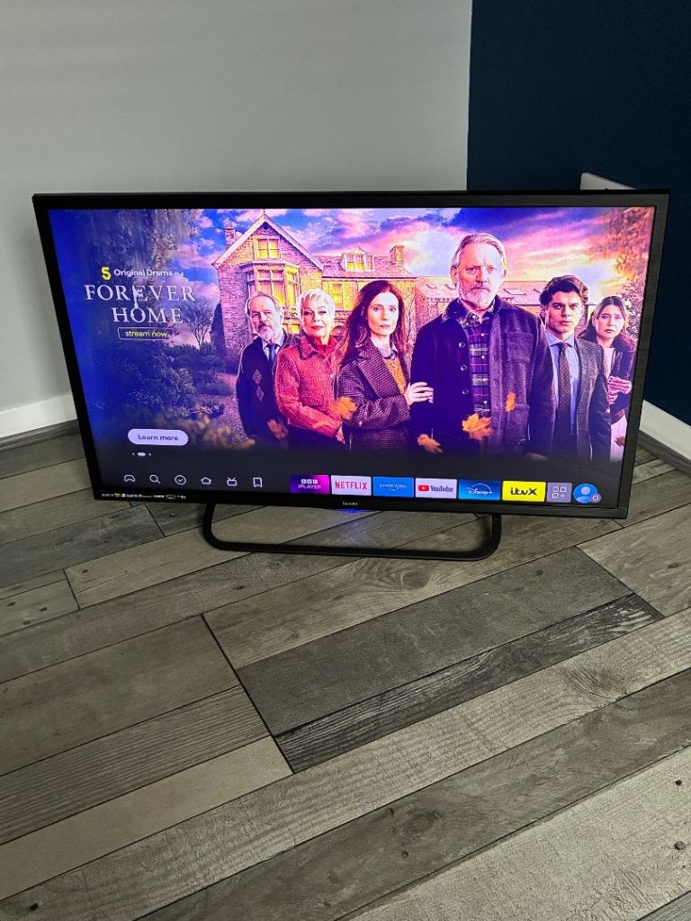 Technika TV 32 inch - Good Condition
