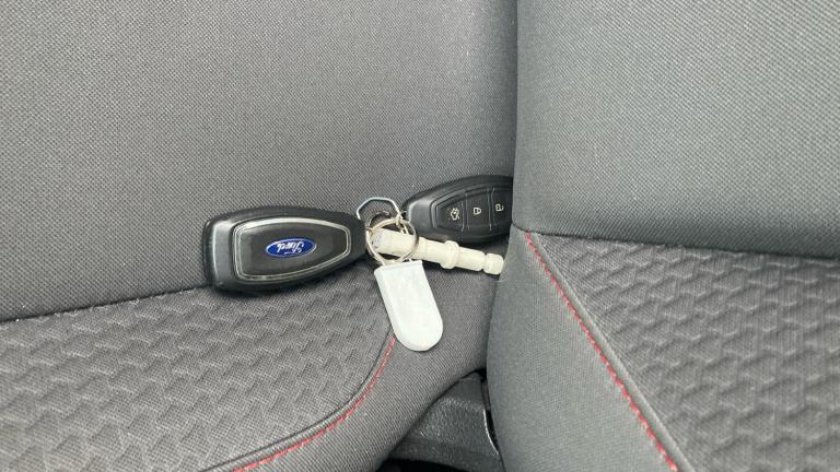 2018 Ford Focus 1.0 EcoBoost 140 ST-Line Navigation 5dr Petrol Hatchback Hatchback Petrol Manual