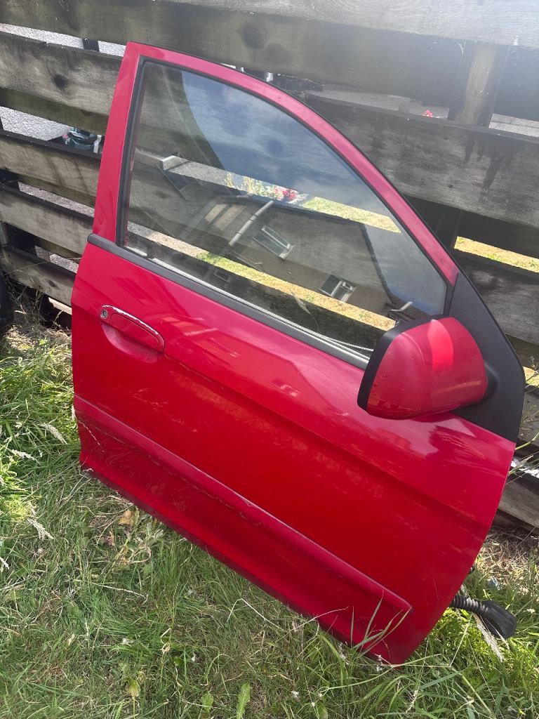 2004 Kia PICANTO right side drivers door
