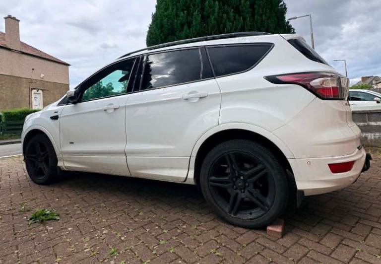 Ford, KUGA, Hatchback, 2017, Manual, 1997 (cc), 5 doors