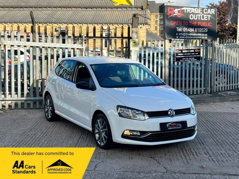 2015 Volkswagen Polo SE DESIGN TSI Hatchback Petrol Manual