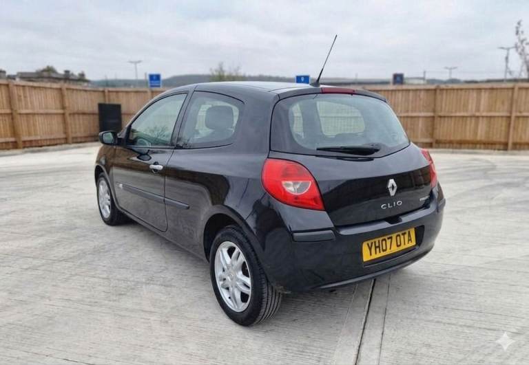 Cheap Renault Clio 1.2 Low Insurance 3Dr Full Service History Low Tax (GOLF A3 POLO FABIA CORSA)