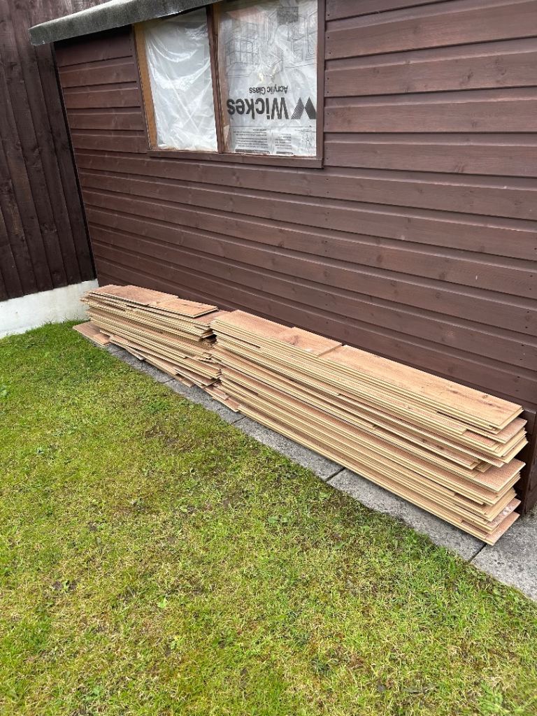 Laminate Flooring 
