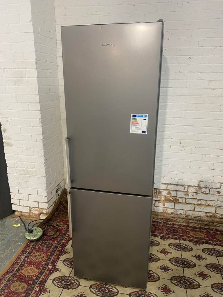 🚚Beautiful Tall Kenwood Grey Fridge Freezer For Sale 