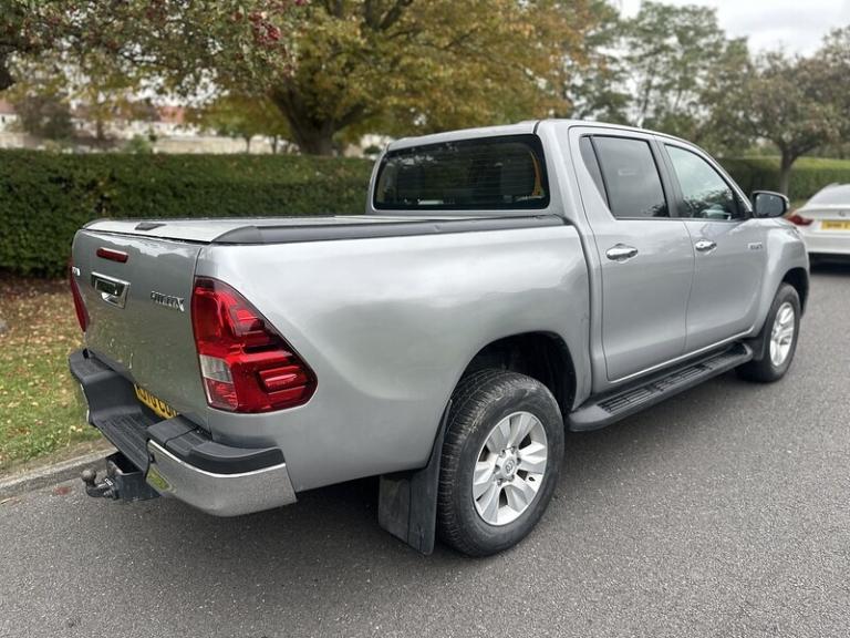 2020 Toyota Hilux D-4D Icon Pickup Diesel Manual