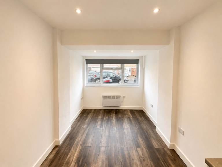 BENEFITS ACCEPTED - Studio Flat Available in Northolt Ealing UB6