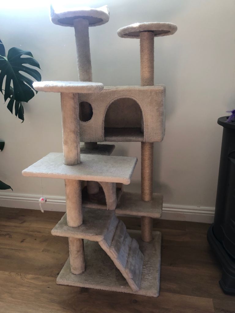 Cat tree climber