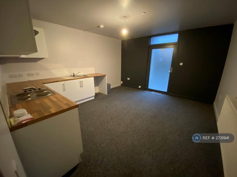 1 bedroom flat in Ferguson House, Neath, SA11 (1 bed) (#2731941)