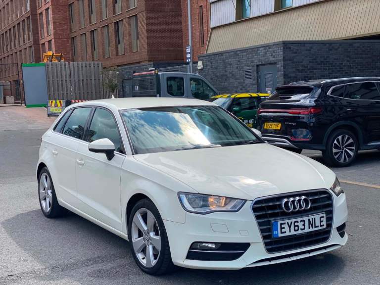 Audi, A3, Hatchback, 2013, Manual, 1598 (cc), 5 doors