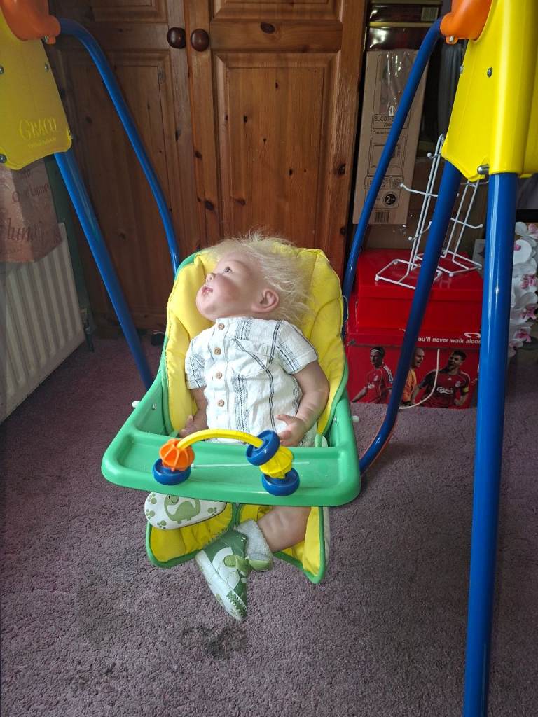Baby swing
