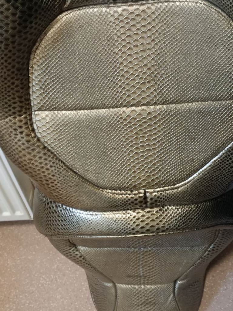 Harley Davidson kiing and queen seat 