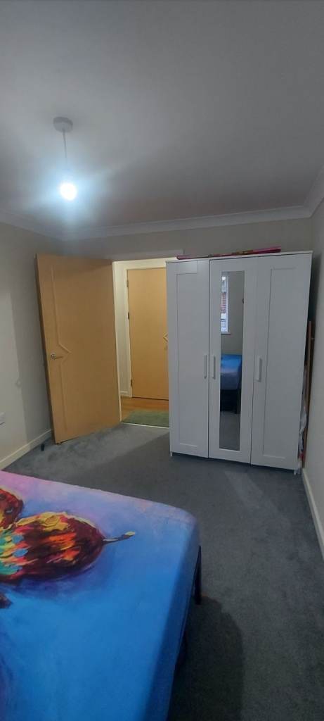 Double room to rent in Staines