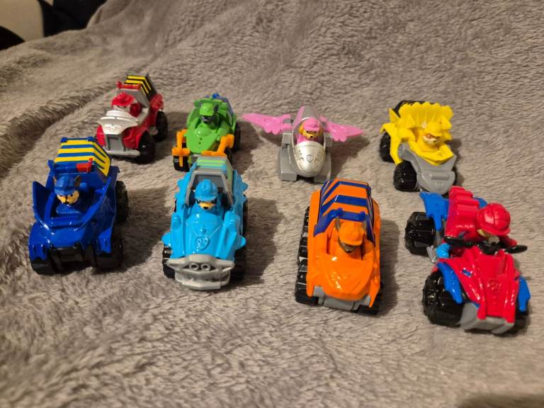 8 X Paw Patrol Diecast Cars
