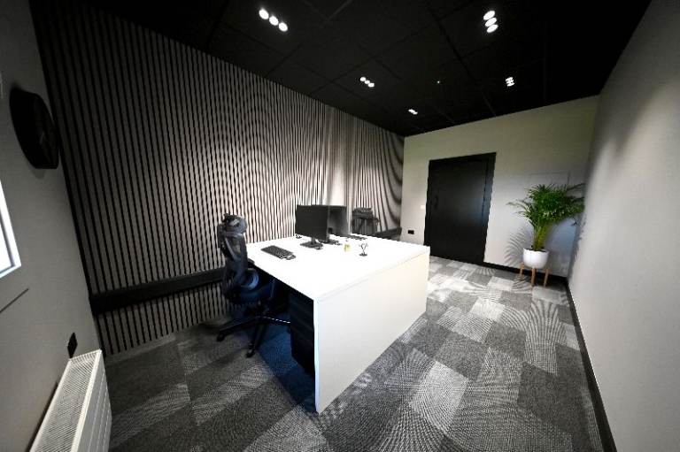 2 Person Serviced Office To Let