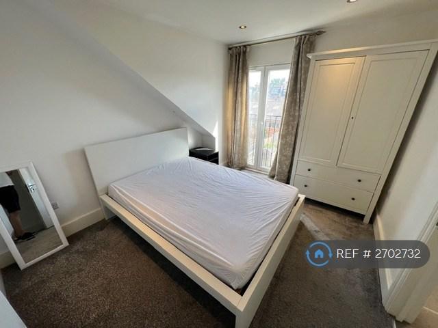 1 bedroom in Hartfield Road, London, SW19 (#2702732)