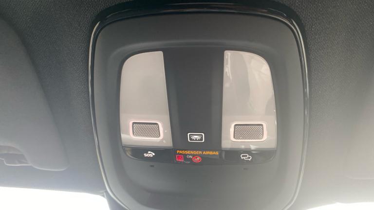 2025 Volvo XC40 2.0 B3P Plus Dark 5dr Auto Petrol Estate Estate Petrol Automatic