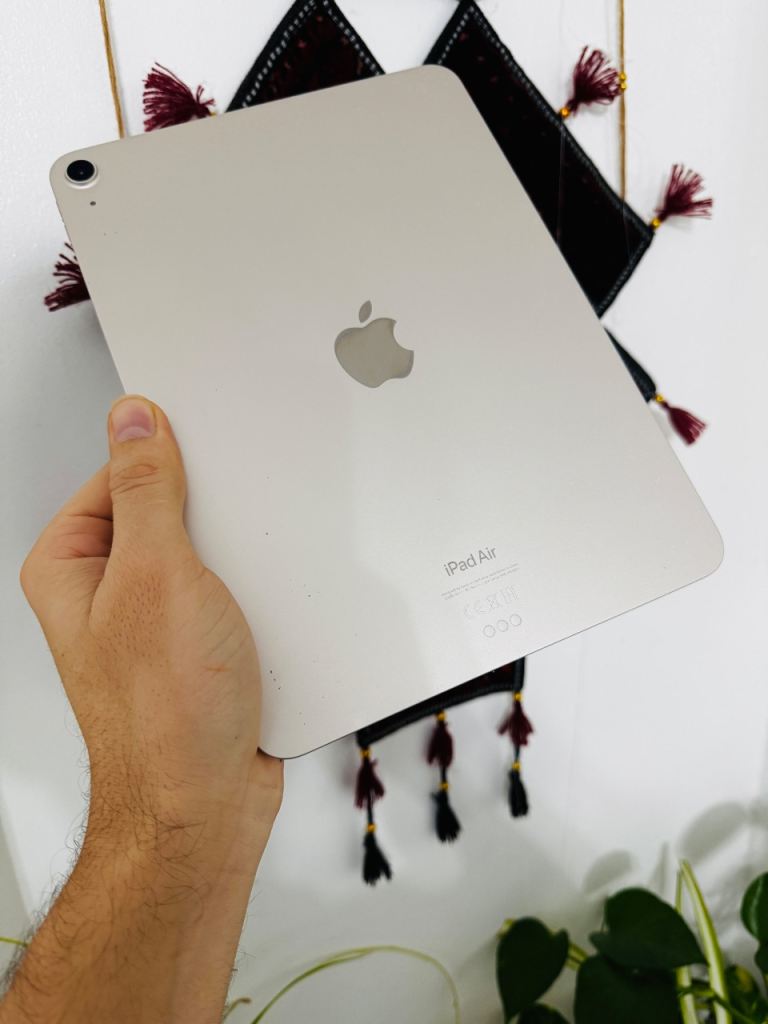 Apple iPad Air 5th Generation Brilliant Condition 