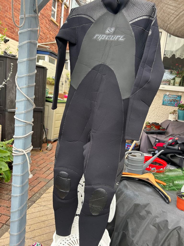 Men’s Ripcurl Wetsuit Medium