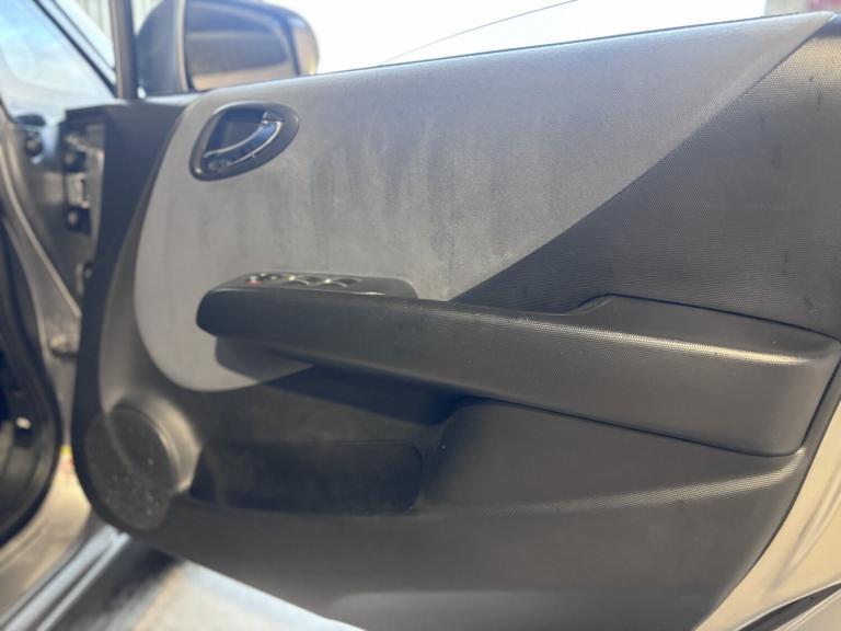 HONDA JAZZ 1.4 i-DSI SE 2005