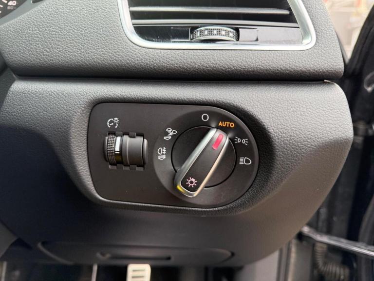 AUDI Q3 1.4 TFSI CoD Black Edition S Tronic Euro 6 (s/s) 5dr 2018