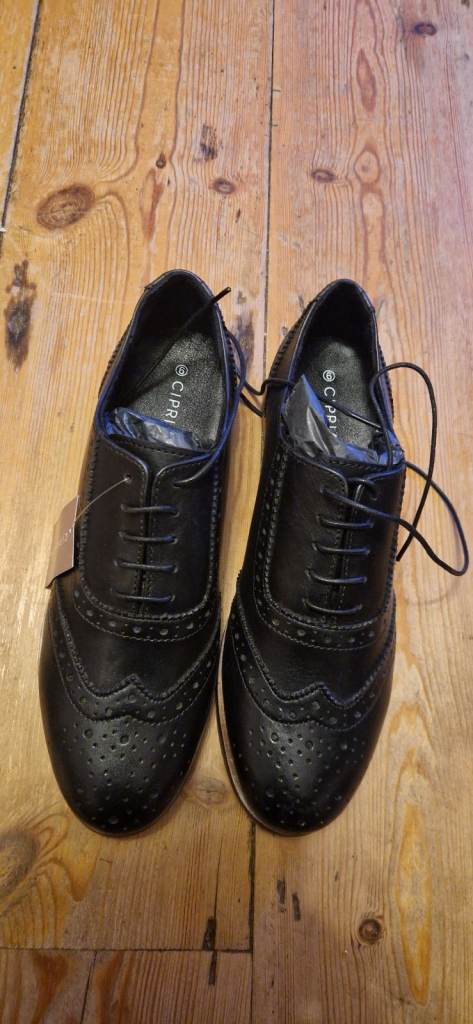 Ladies/Girls Cipriata Shoes 