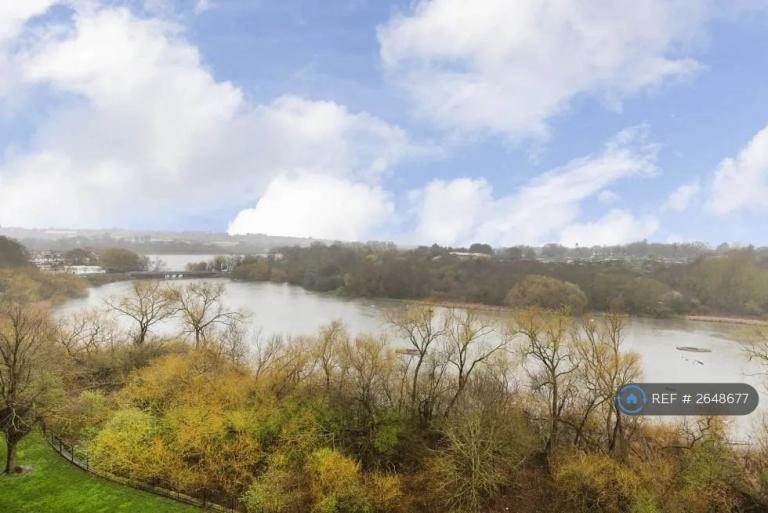 2 bedroom flat in Dunnock House, London, NW9 (2 bed) (#2648677)