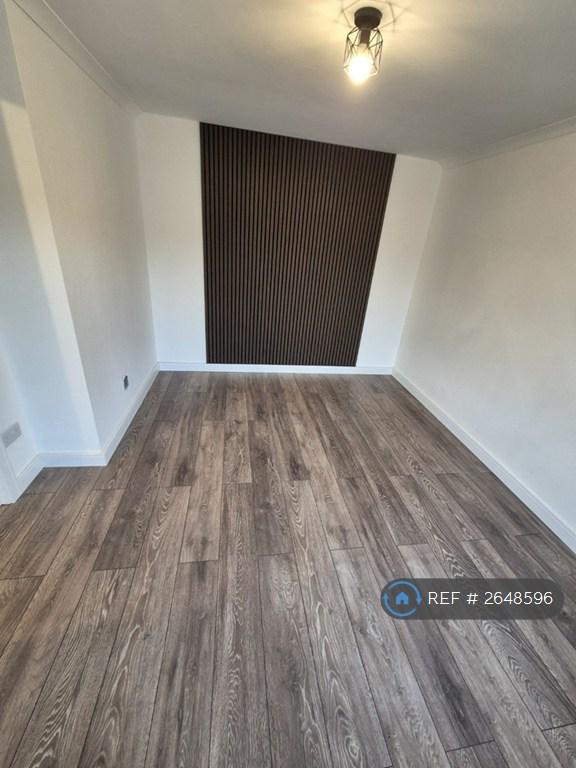 3 bedroom house in Counts Farm Road, Corby, NN18 (3 bed) (#2648596)