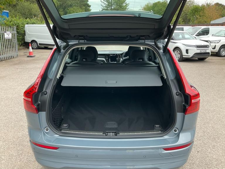 2023 Volvo XC60 2.0 B5p Core 5Dr Awd Geartronic SUV Petrol Automatic