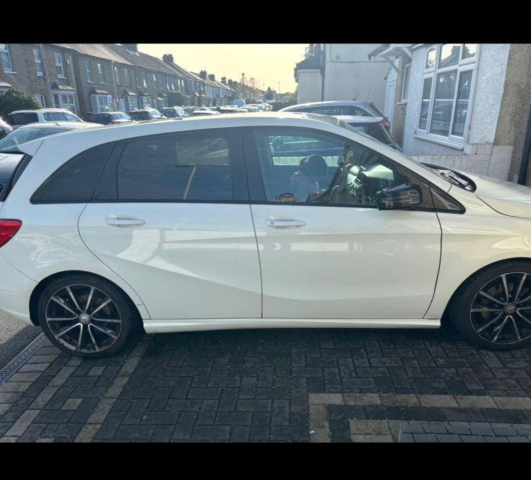 Mercedes-Benz, B CLASS, MPV, 2014, Manual, 1595 (cc), 5 doors