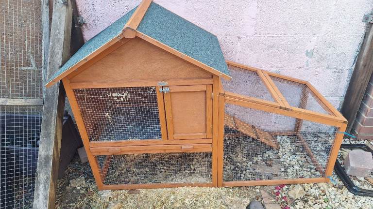 PawHut Rabbit/Guinea Pig Hutch