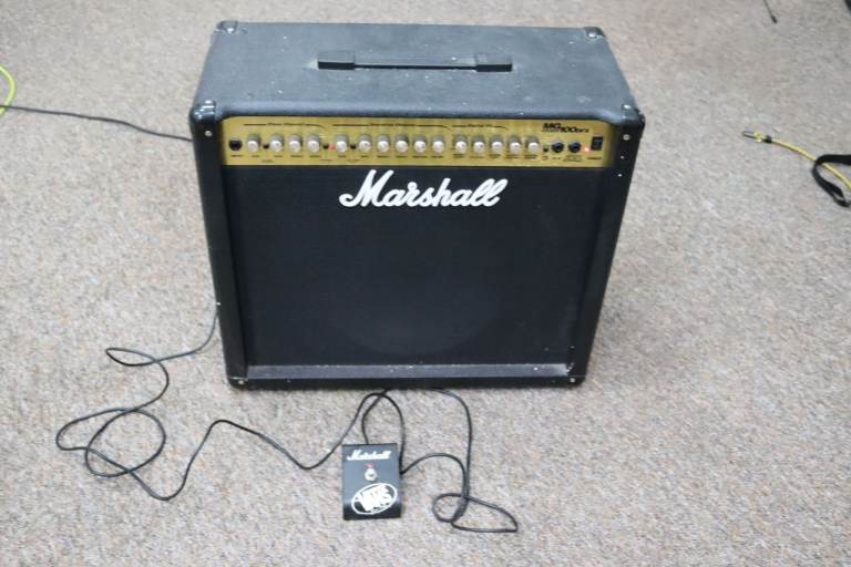 Marshall MG 100 DFX