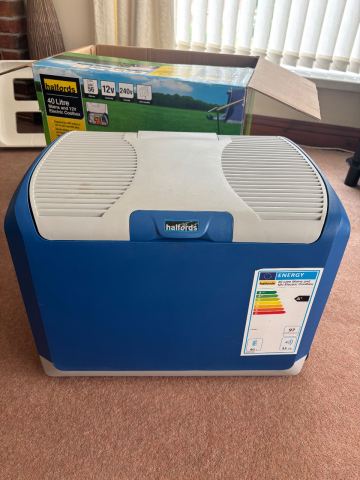 Halfords 40litre Electric Coolbox | in Cwmavon, Neath Port Talbot