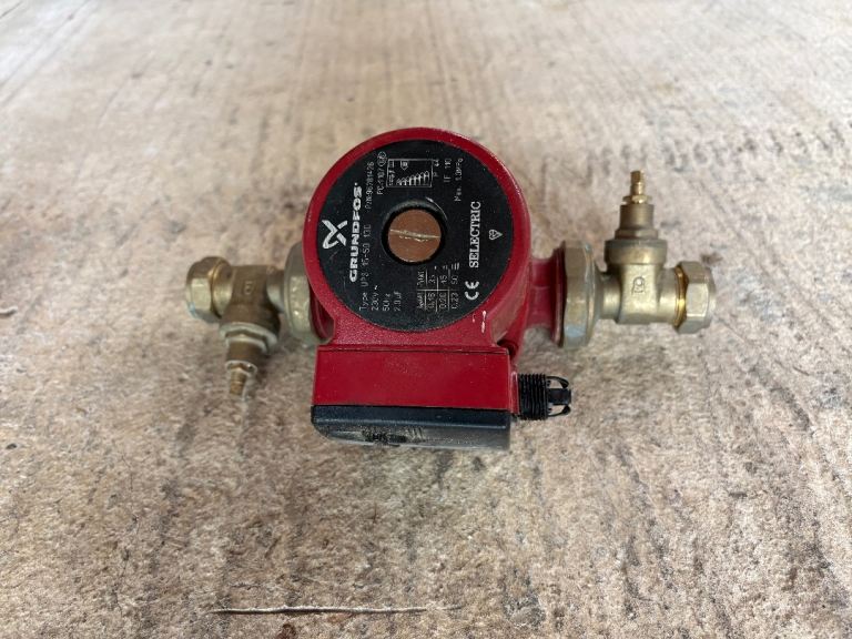 Central heating pump