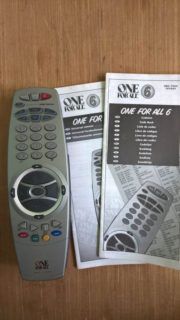 New Universal Programmable Remote control One for All 6 URC-7562,