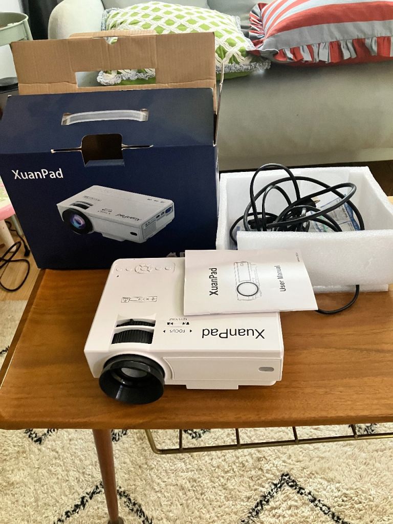 Xuanpad LED Projector 