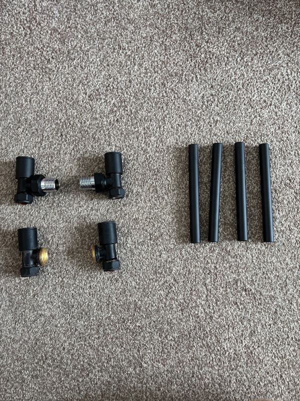 Radiator valves & pipe connectors