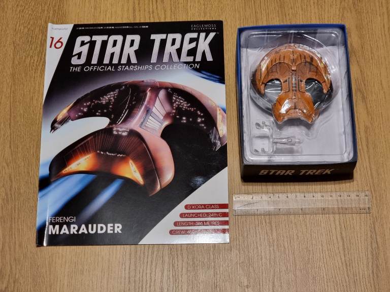 Star Trek - Ferengi Marauder ship and magazine