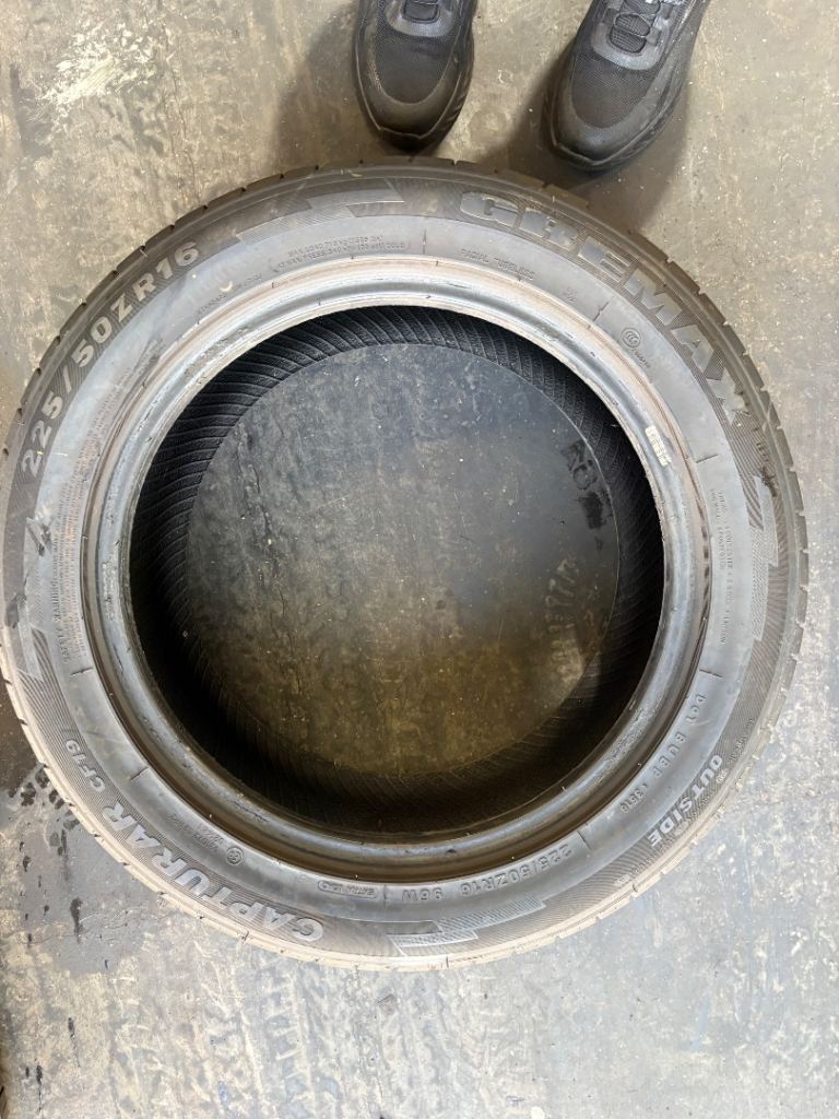 225/50/16 Part Worn  Grenmax