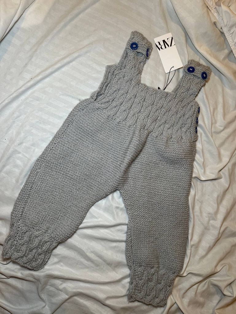 Zara Knitted Dungarees unisex  / Overall – Brand New with Tags 6-9 months 