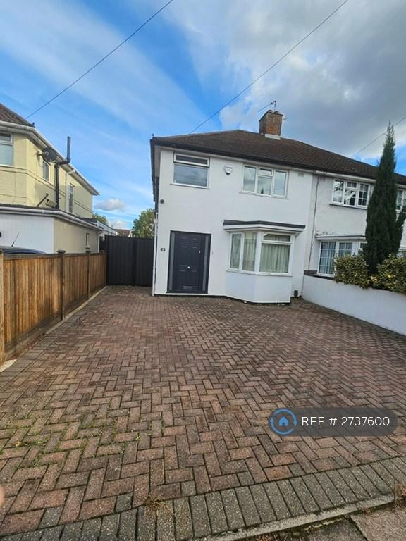 3 bedroom house in Lincoln Road, Feltham, TW13 (3 bed) (#2737600)