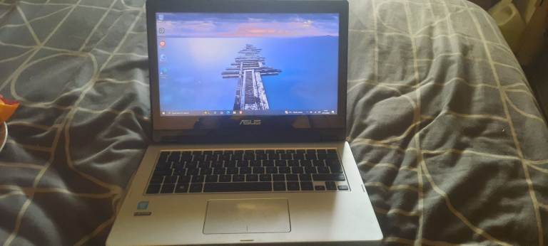 Asus TP300L Core i5-4210U 6GB 500GB 15.6 Inch Windows Laptop