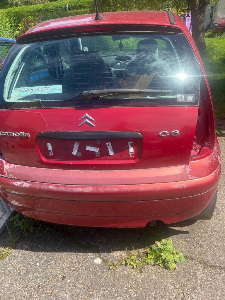 Citroen C3  2005 Breaking for spares 