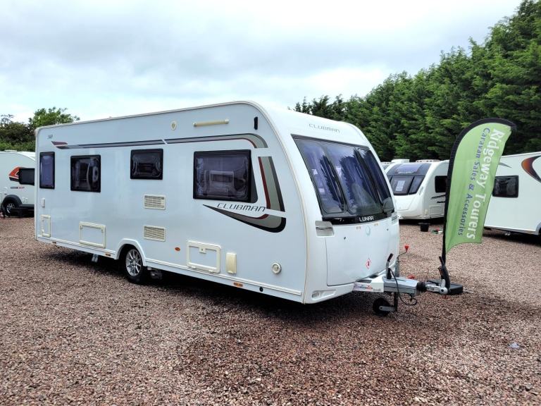 Lunar Clubman SB 2015 Single Axle 4 Berth - Twin Fixed Beds, Motor Mover, ATC