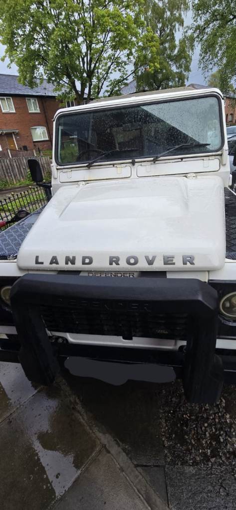 Genuine OEM Land Rover Defender TDCi Puma Bonnet – White – Very Good Condition