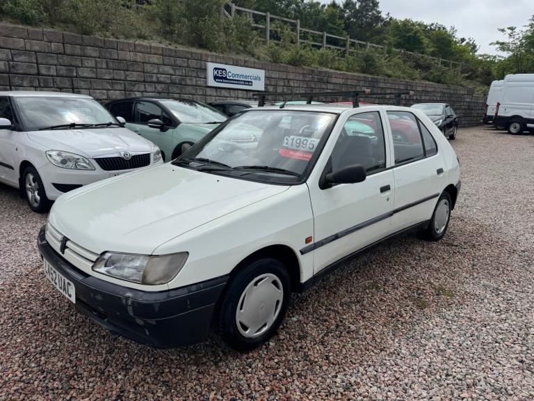 1993 Peugeot 306 1.4 XN 5dr classic  HATCHBACK Petrol Manual