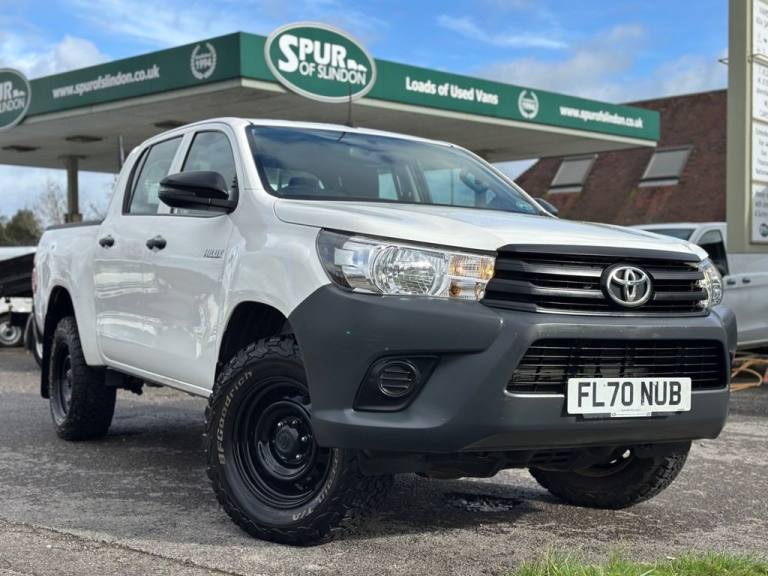 2020 Toyota Hilux 2.4 D-4D Active Pickup Double Cab 4dr Diesel Manual 4WD Euro 6 (s/s) (150 p PIC...