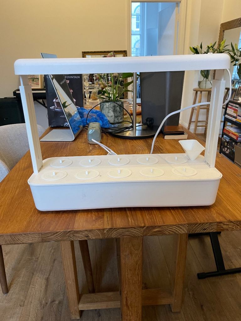 Light Plant Grower / Grow Light